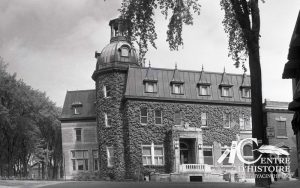 Hôtel-de-ville en 1947