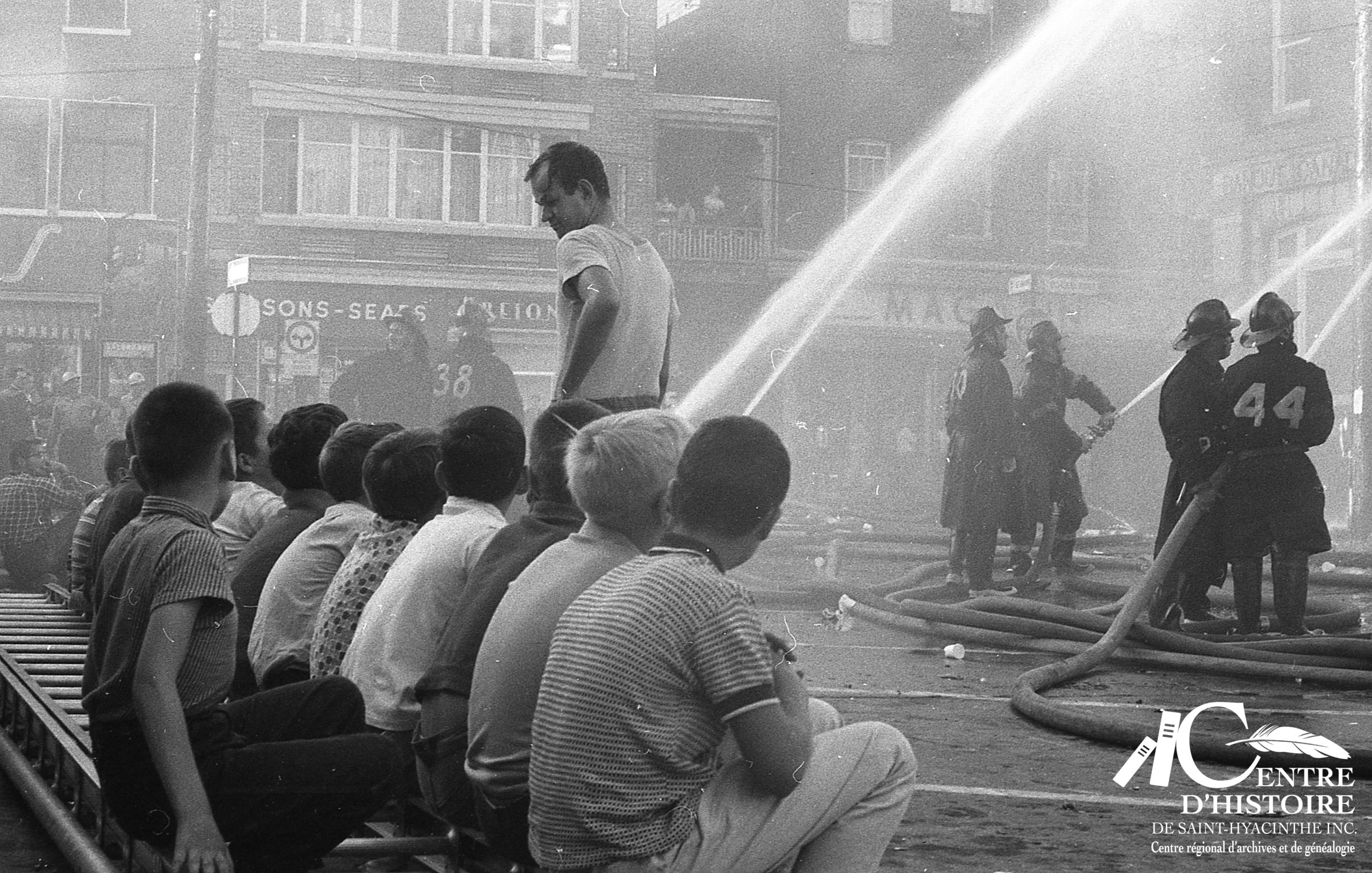 Incendie Victor Martin_Septembre 1966 Une des nombreuses photos de Jacques Bernier, septembre 1966. Fonds CH118 Jacques Bernier